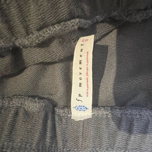 Free People FP Movement Jogger Sweatpants Gray Sunny Skinny Size XSmall - Picture 7 of 15